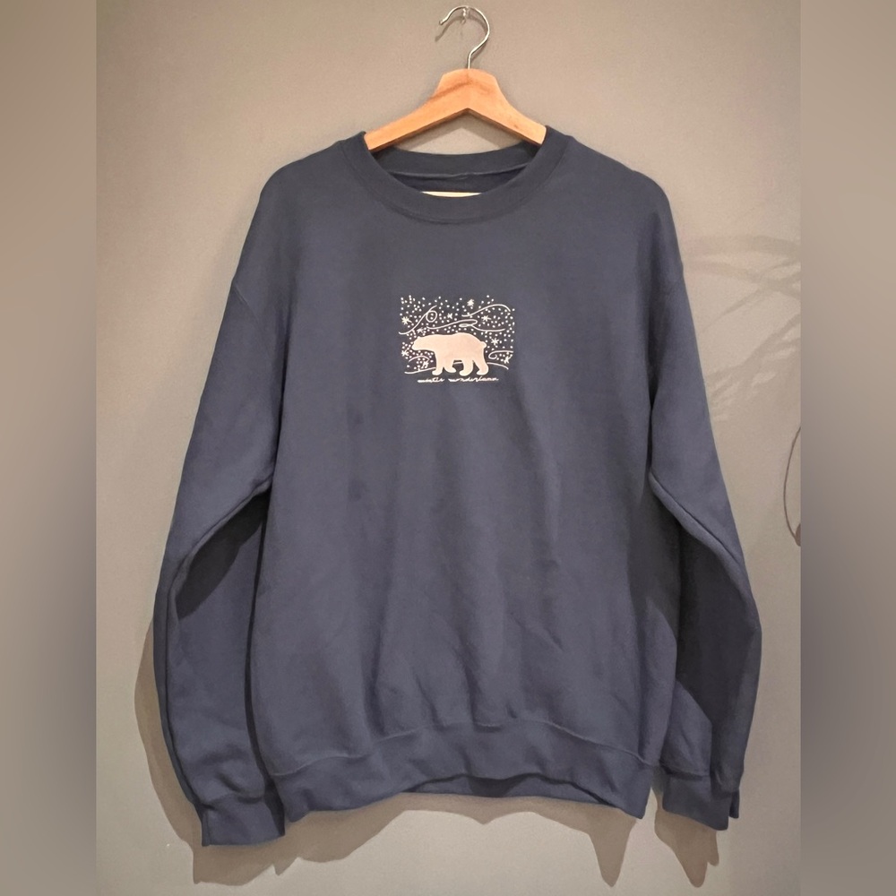 Blue embroidered crewneck - Size M.